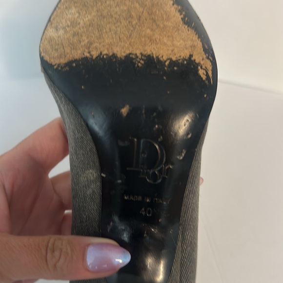 Christian Dior Denim Gray/Blue and Pink Pointy Toe Pumps Size 40, 4” heel - Picture 11 of 12